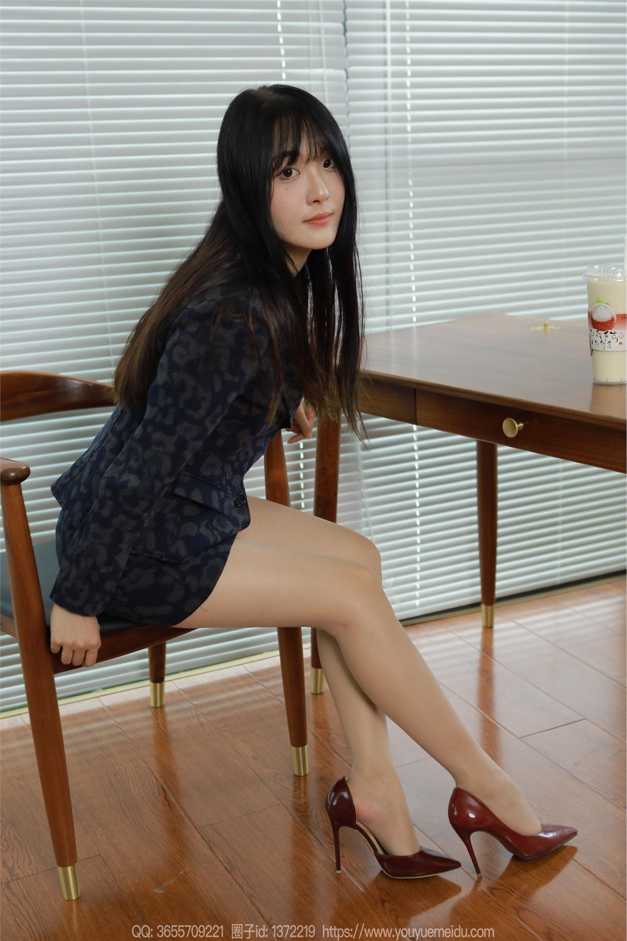 IESS异思趣向  2024.08.14 丝享家 1819 婉萍《阳光OL(下）》